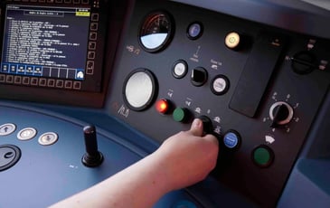 Visite guidée d'une cabine de conduite en gare de Bourges