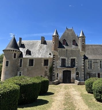 Un curieux château en Haut-Berry
