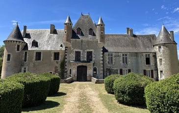 Un curieux château en Haut-Berry