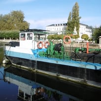 Visite découverte du bateau Le Cher de l'ARECABE (Association pour la réouverture du Canal de Berry)