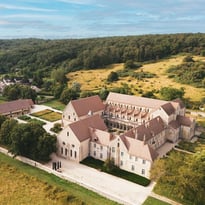 Exposition de photographies "L'abbaye de Noirlac : ravivée, résistante, réinventée"