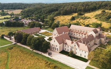 Exposition de photographies "L'abbaye de Noirlac : ravivée, résistante, réinventée"