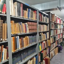 Visite des réserves patrimoniales de la médiathèque de Vierzon